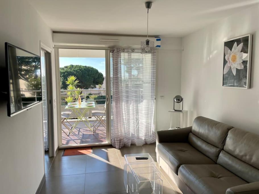 17 - Appartement Neuf, Parking Terrasse Et Jolie Vue 방돌 외부 사진