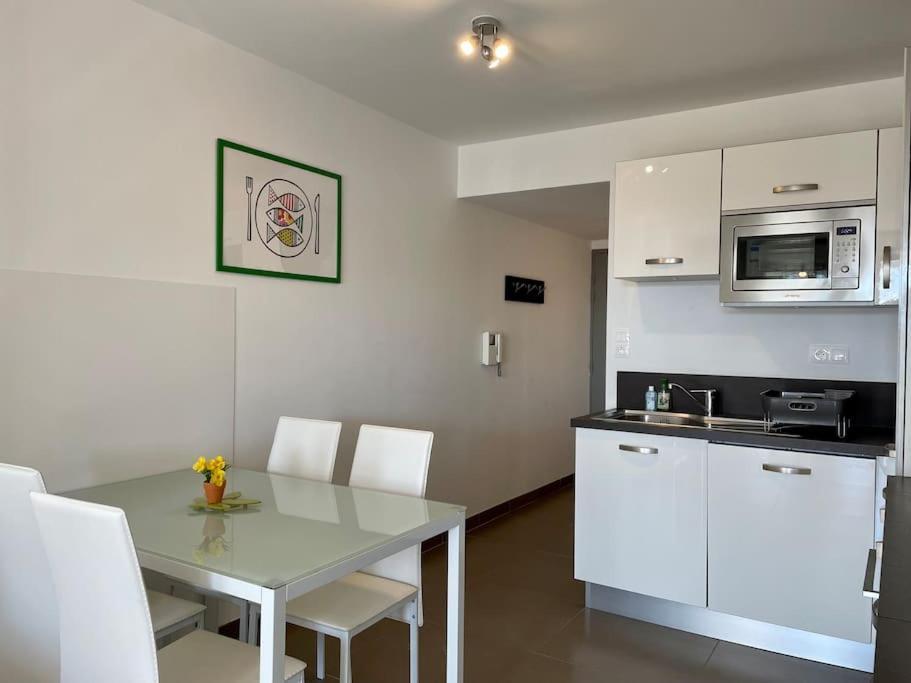 17 - Appartement Neuf, Parking Terrasse Et Jolie Vue 방돌 외부 사진