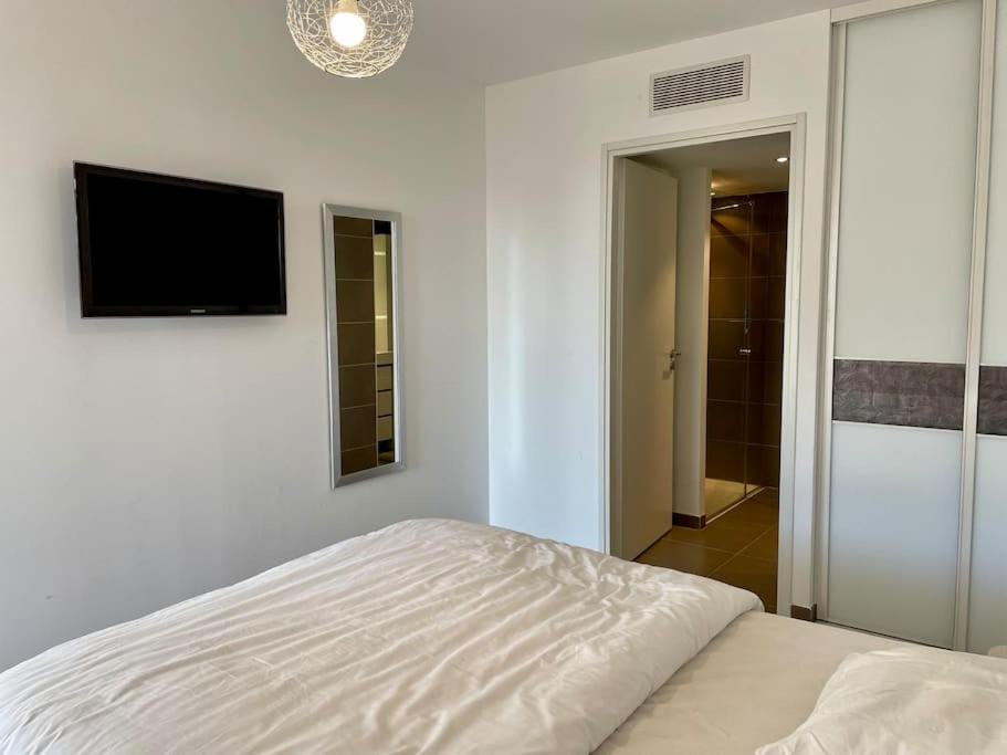 17 - Appartement Neuf, Parking Terrasse Et Jolie Vue 방돌 외부 사진